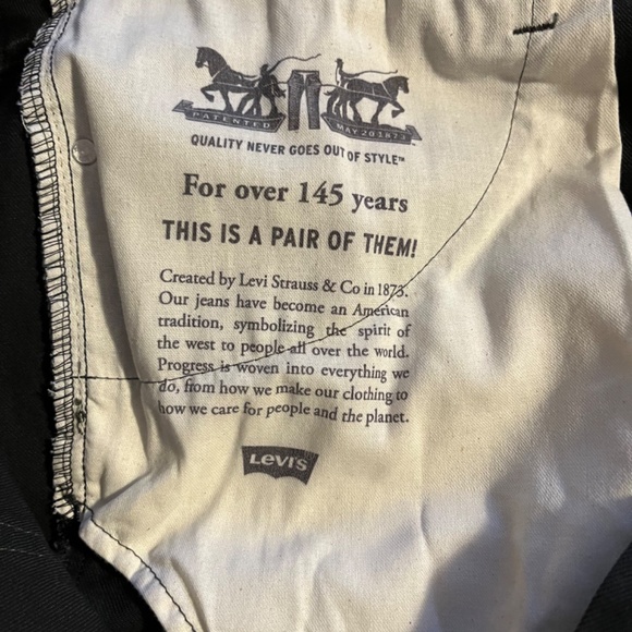 Light grey levi”s jeans - Picture 5 of 5